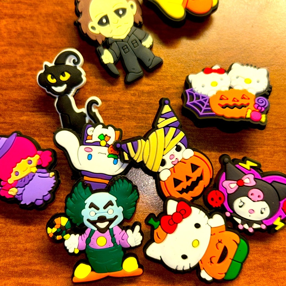 Set of 3 Randomized Croc Gibits